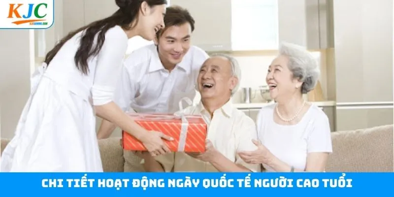 Hoạt động tặng quà vào ngày tri ân người lớn tuổi Hoạt động tặng quà vào ngày tri ân người lớn tuổi